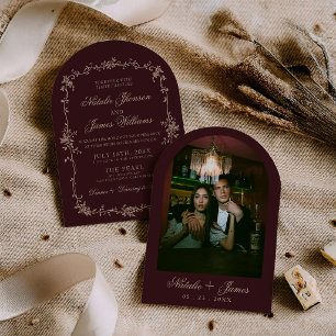 Florales Beige Burgund Old Money Bogenförmiges Hoc Einladung