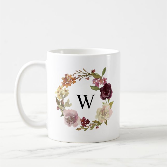 Florales Wasserfarben-Kranz-Monogramm Kaffeetasse (Links)