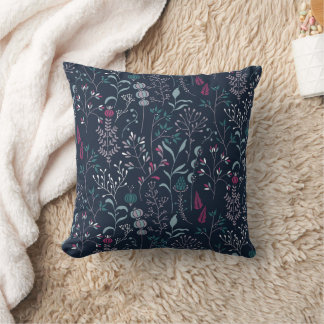 Flowers & Grass Botanical Pattern Kissen