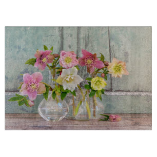 Flowers Hellebores in Vases Schneidebrett