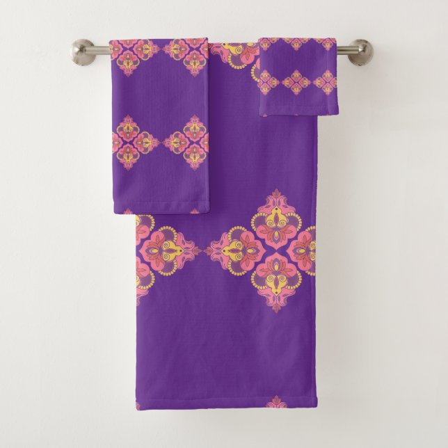 Flowers on Purple Towel Badhandtuch Set (Insitu)