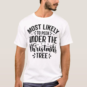 Flüchtige Blick unter dem Baum am wahrscheinlichst T-Shirt
