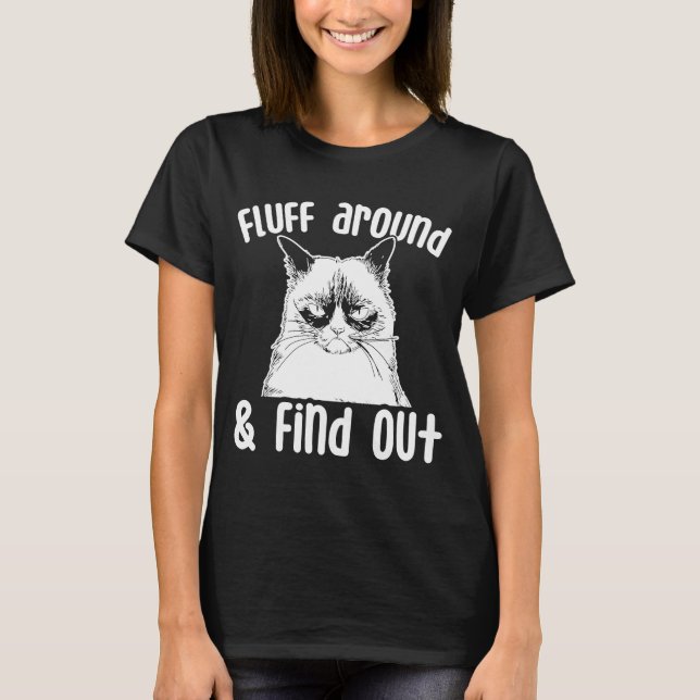 Fluff umher und erkunden erwachsenen Humor T-Shirt (Vorderseite)