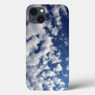 Fluffige Wolken an blauem Himmel Case-Mate iPhone Hülle