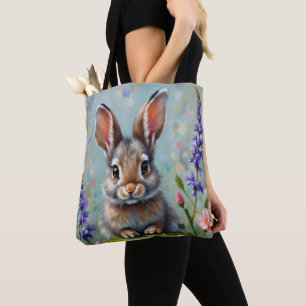 Fluffy Rabbit in einem Feld von Blume