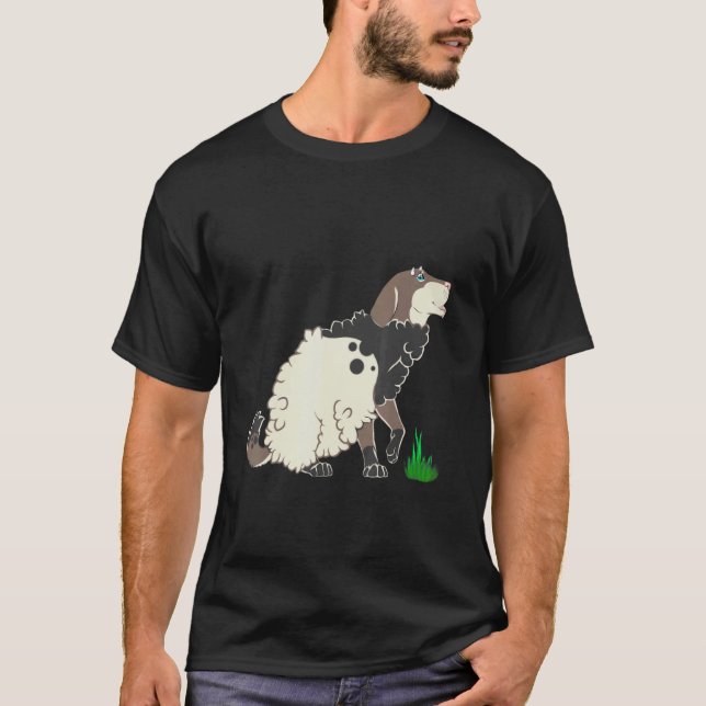 Fluffy Sheep Dog Paw T-Shirt (Vorderseite)
