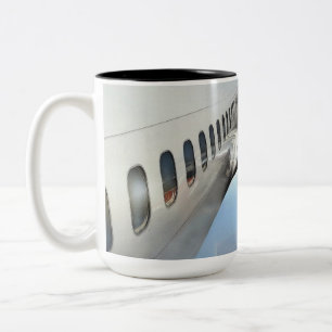 Flug-1920x1200 Zweifarbige Tasse