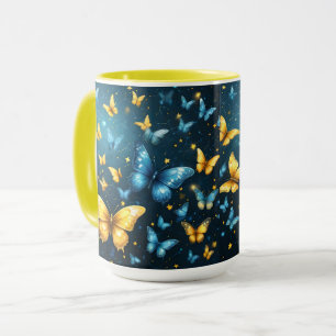 Flügel der Freude: Blaue und gelbe Schmetterlinge Tasse