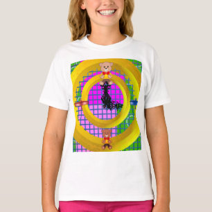 Flugzeug-Fliege auf modernen rosa Blöcken T-Shirt