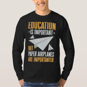 Flugzeug geflochtene Flugzeuge Faltenglieder Origa T-Shirt