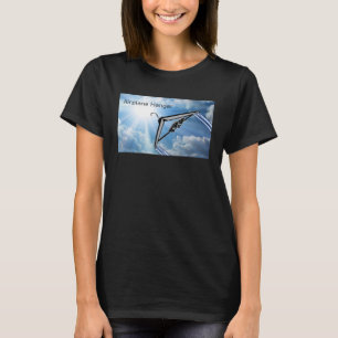 Flugzeug Hangar hing am Flughafen Go Hang Sie T-Shirt