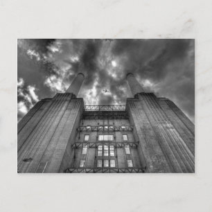 Flugzeug über Battersea Power Station, London Postkarte