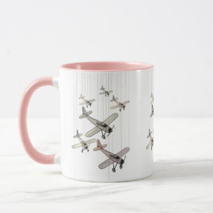 Flugzeuge mit niedlicher Tasse