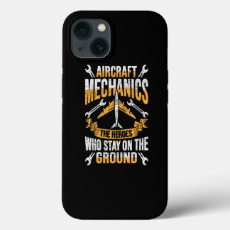 Flugzeugmechaniker-Heldendesign für ein Flugzeug iPhone 13 Hülle