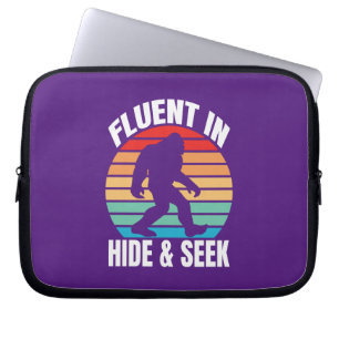 Fluor in Hide und Seek Funny Bigfoot Laptopschutzhülle
