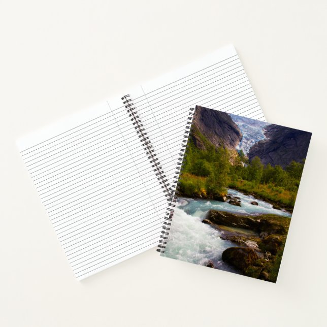Fluss aus dem Briksdal Glacier Notizbuch (Innenseite)