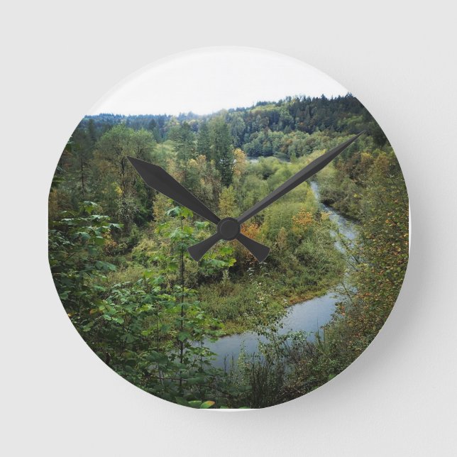Fluss Clackamas, OR Runde Wanduhr (Vorderseite)