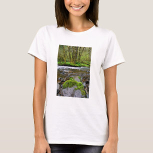 Fluss im grünen Wald, Oregon T-Shirt
