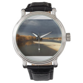 Fluss im Herbst 11 Armbanduhr