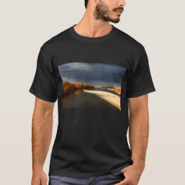 Fluss im Herbst T-Shirt