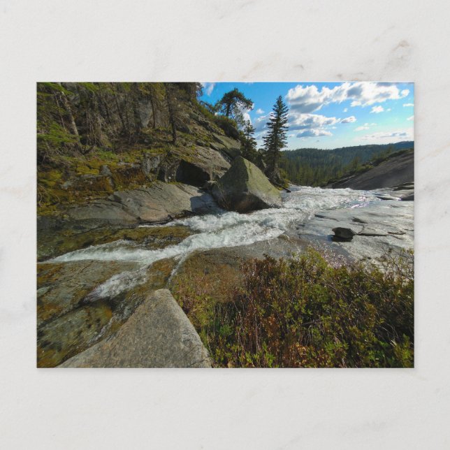 Fluss Off A Cliff Postkarte (Vorderseite)