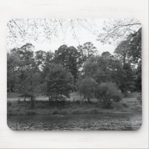 Fluss Taff im Bute Park, Cardiff - BW Mousepad