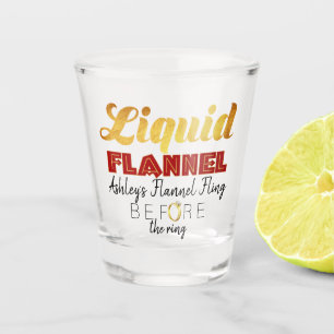 Flüssige Flasche vor dem Ring Gold Foil Schnapsglas