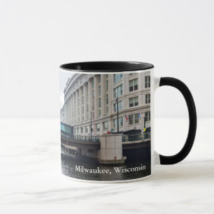 Flussufer und Architektur im Zentrum von Milwaukee Tasse