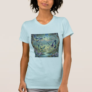 Flüstern der Flügel-Mystischer Schmetterlingstraum T-Shirt