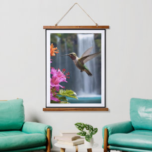 "Flüstern der Natur: Hummingbird, Wasserfall Wandteppich Mit Holzrahmen