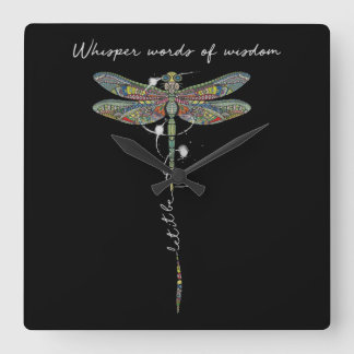 Flüsterwörter der Weisheit Brocade Dragonfly Quadratische Wanduhr