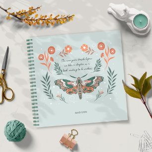 Flutende Momente: Ein Jahr der Moth-Magie Notizbuch