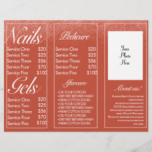 Flyer für moderne Nagelservices-Broschüre