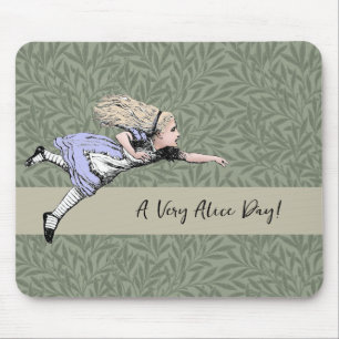 Flying Alice im Wunderland Looking Glass Mousepad