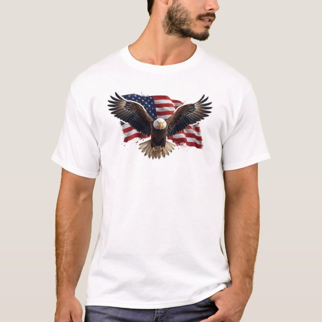 Flying Bald Eagle mit amerikanischer Flagge T-Shirt (Vorderseite)