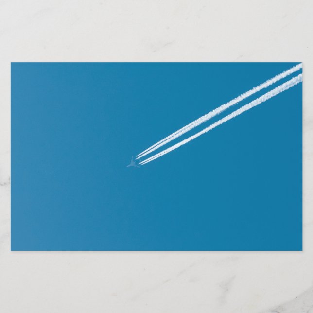Flying Flugzeug on a blue sky background Flyer (Vorne)