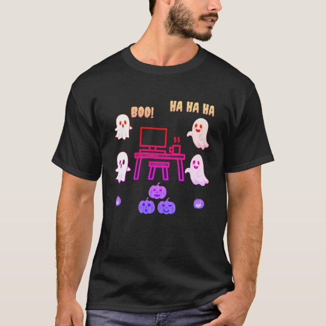 Flying Ghosts Around a Computer – Halloween Tech T-Shirt (Vorderseite)