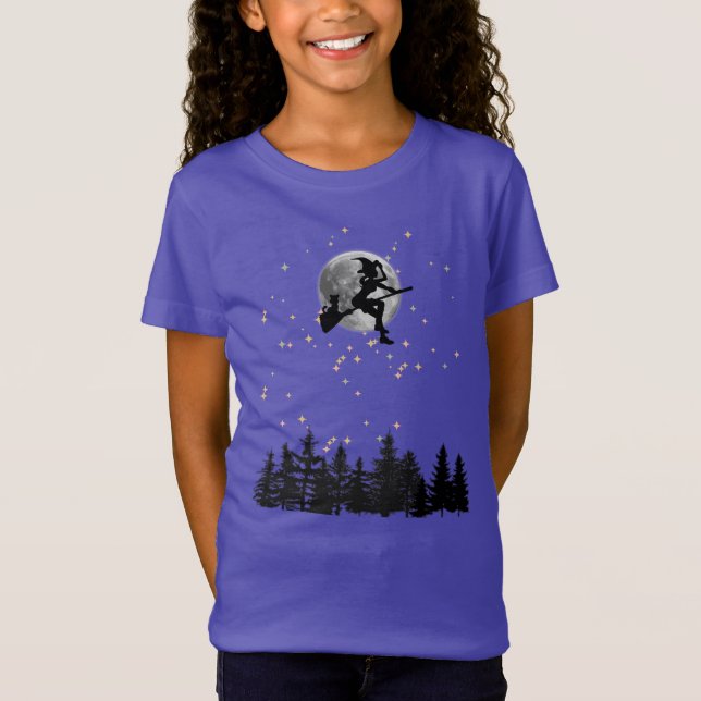 Flying Hexe Above Forest on a Full Moon Night T-Shirt (Vorderseite)