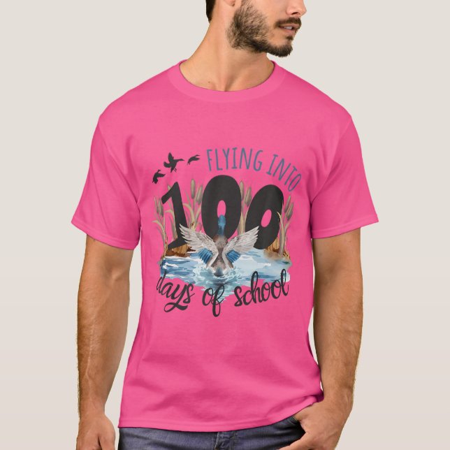 Flying Into 100 Days Of School Duck Hunting 100Th  T-Shirt (Vorderseite)