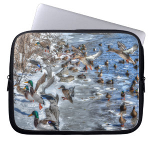 Flying Mallard Ducks Wildlife Gift Laptopschutzhülle