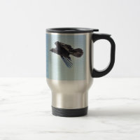 Flying Raven in Blue Sky HDR Foto Design