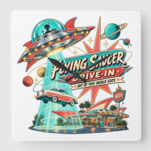 Flying Saucer Drive-In Vintage 1950er Jahre Sci-Fi Quadratische Wanduhr