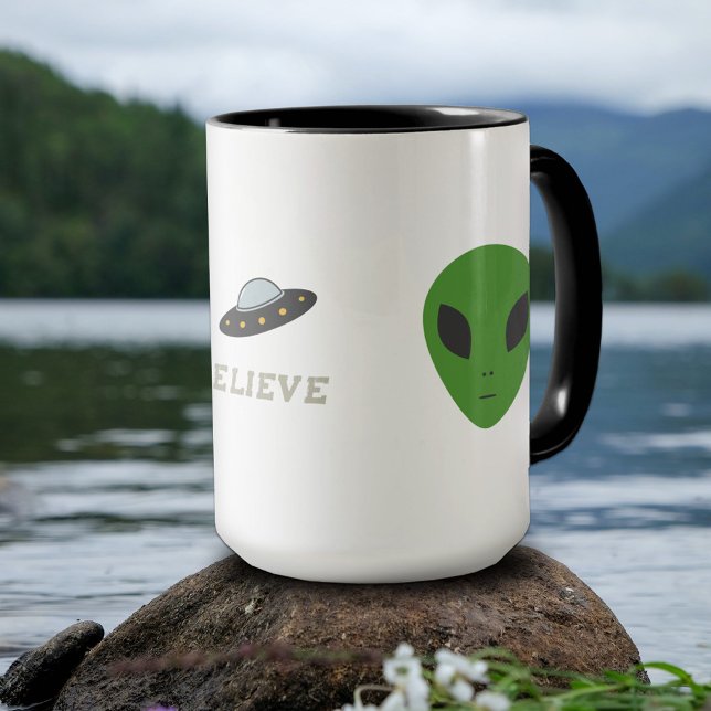 Flying Saucer & Green Alien Tasse (Flying Saucer & Green Alien Mug)