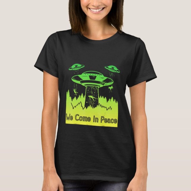 Flying Saucer UFO Astronauts are Aliens 10 T-Shirt (Vorderseite)