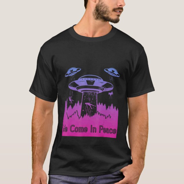 Flying Saucer UFO Astronauts are Aliens 7 T-Shirt (Vorderseite)