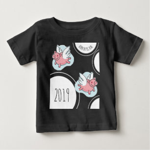 Flying Schweine New Baby geboren Custom Year Black T-shirt