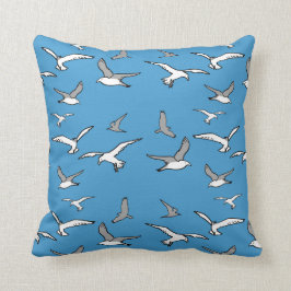 Flying Seagulls Design Kissen