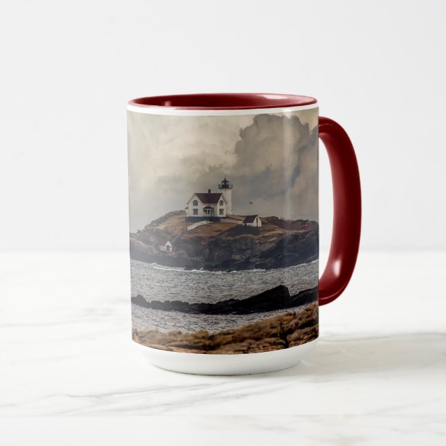 Flying Solo in Nubble Lighthouse Tasse (VorderseiteRechts)