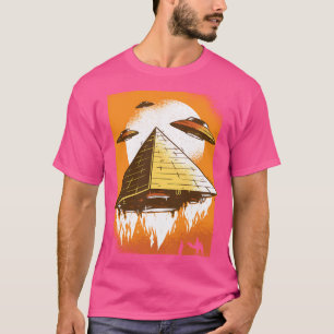 Flying Ufo Pyramid I Außerirdischen Ufo Day T-Shirt