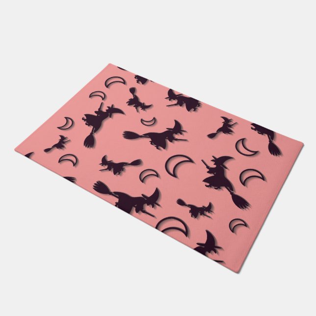 Flying witter zwischen Halbmond zu Halloween-Nacht Fußmatte (Schrägansicht)